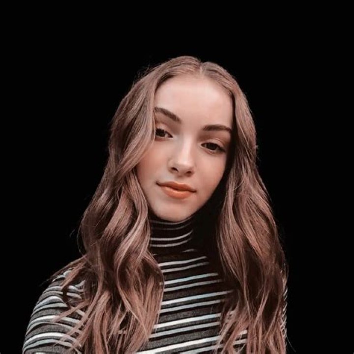 Rin Ihara - Age, Family, Bio