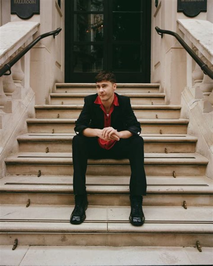 Samuel Bottomley - Age, Family, Bio