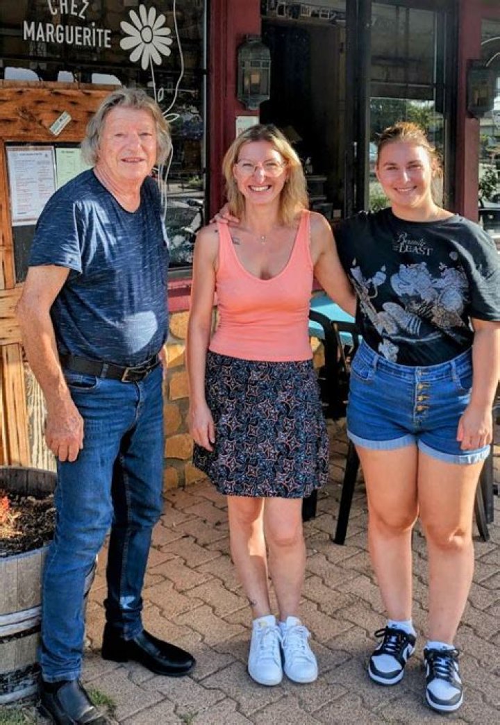 Sandra Herold - Trivia, Family, Bio