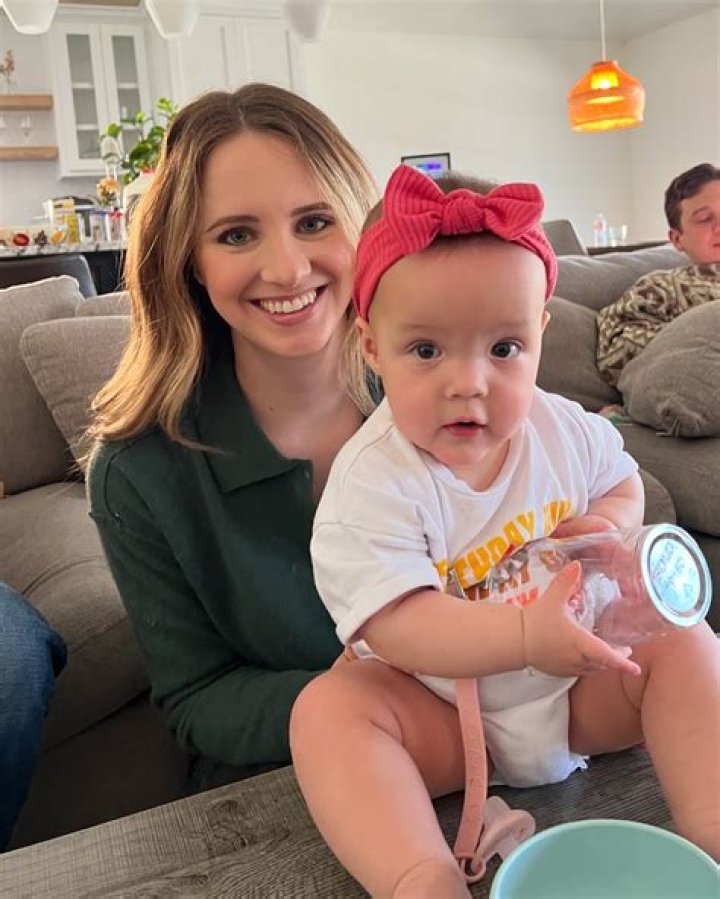 Sara Dietschy - Age, Family, Bio