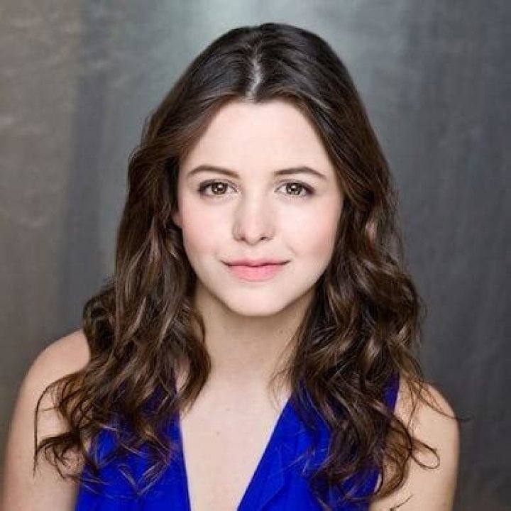 Sara Waisglass Bio (Wiki) 