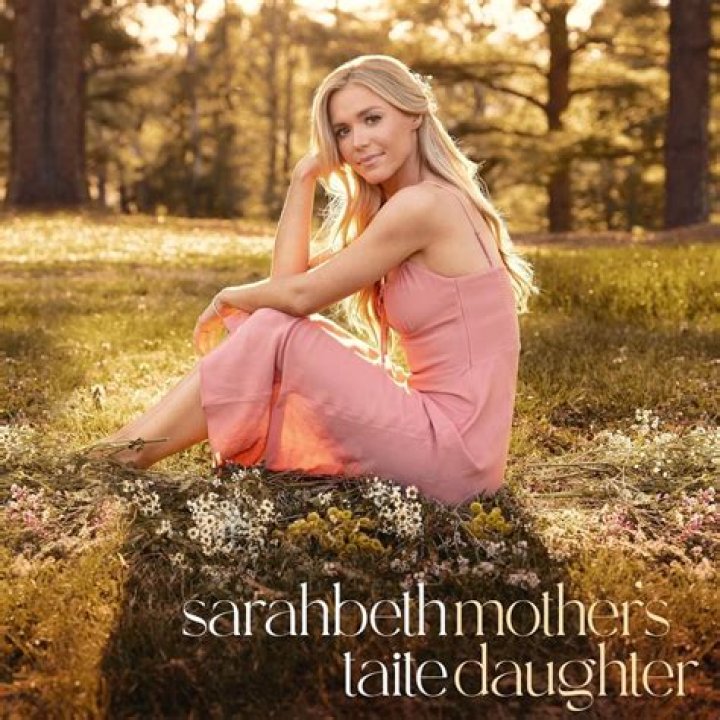 Sarahbeth Taite - Age, Family, Bio