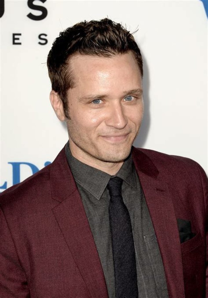 Seamus Dever Net Worth - Wiki, Age, Weight and Height, Relationships, Family, and More