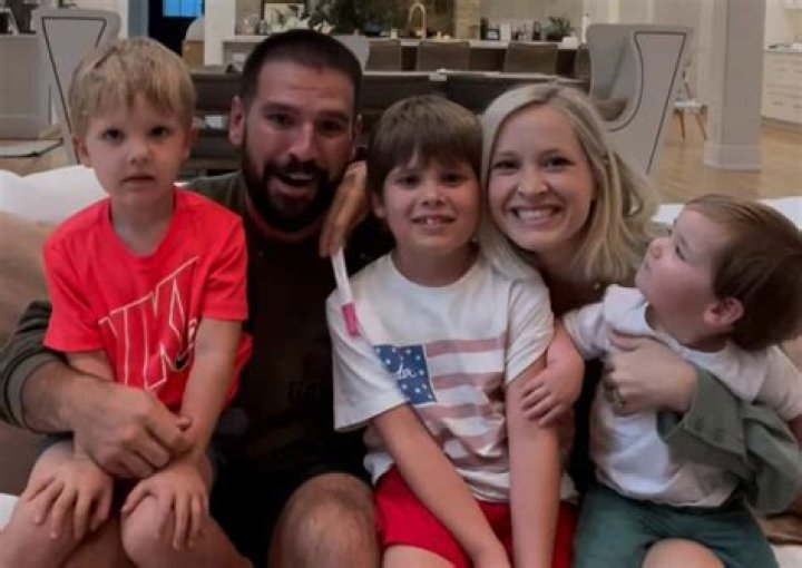 Shay Mooney - Age, Family, Bio