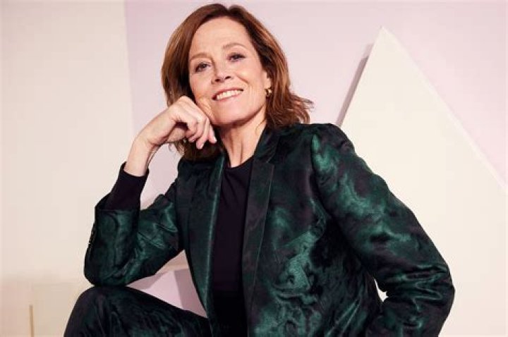 Sigourney Weaver Bio (Wiki) 
