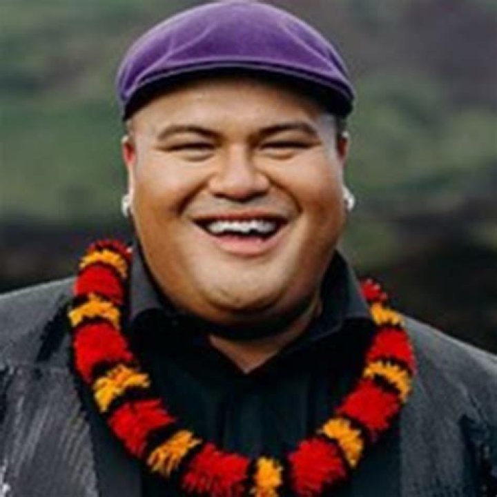 Singers Born in Hawaii | Famous Birthdays