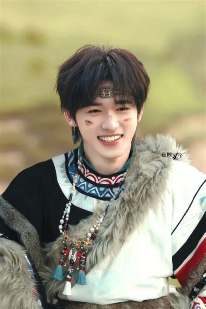 Song Yaxuan - Age, Family, Bio