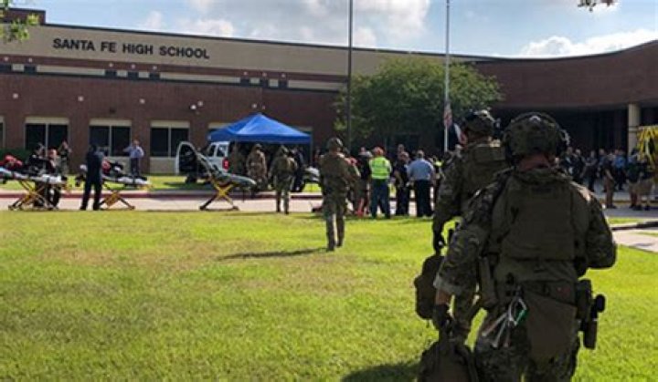 
Student Killed, Another Wounded During Shooting at Texas High School 