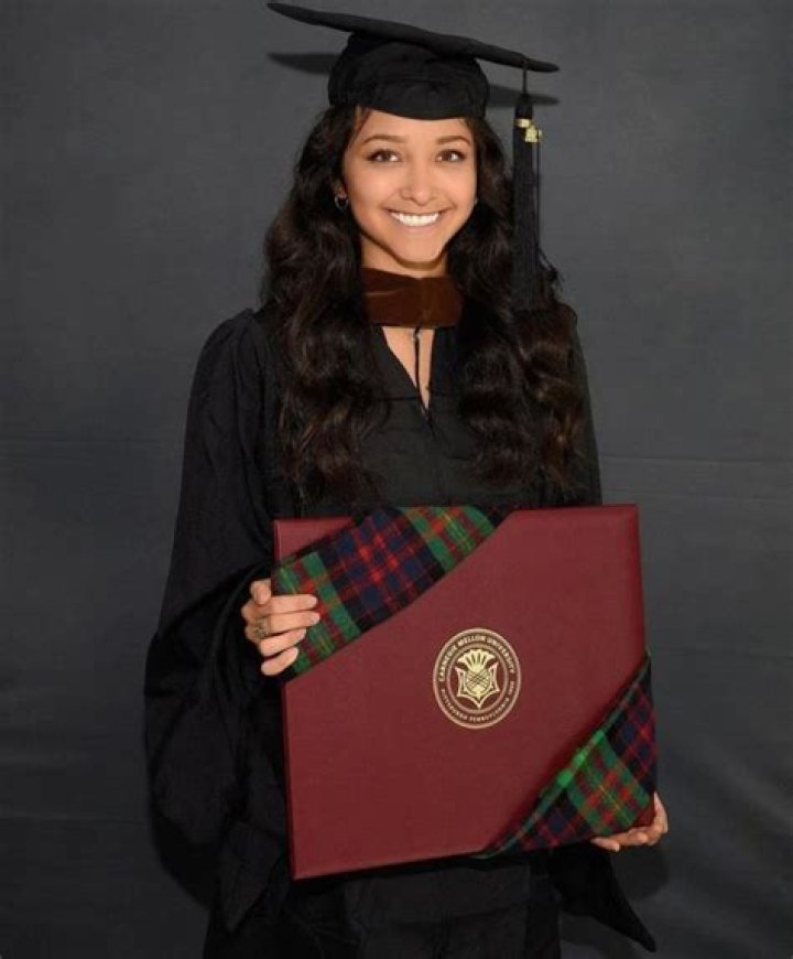 Sue Tsai - Age, Family, Bio