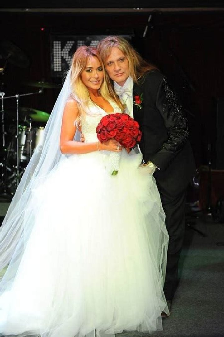 Suzanne Le- Meet Wife Of Sebastian Bach