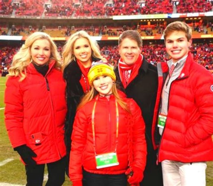 Tavia Bonetti - Age, Family, Bio