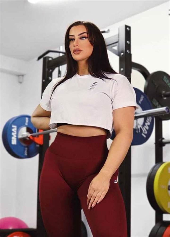 Taylor Kitsch is a 30-year-old Canadian nutritionist: sexy, lovely or not your type?