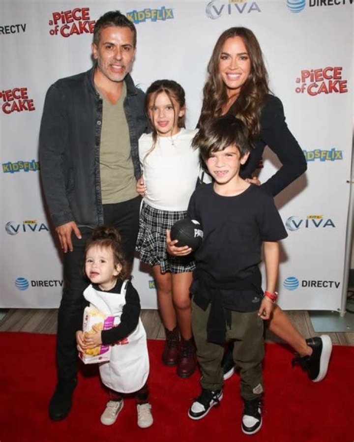 Teddi Mellencamp Arroyave - Age, Family, Bio