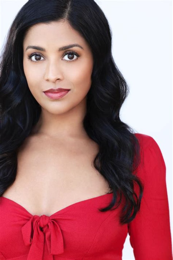 Tiya Sircar - Age, Family, Bio