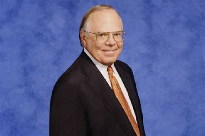Verne Lundquist Bio (Wiki) 