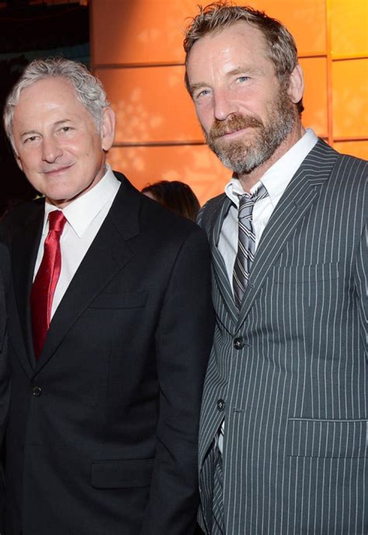 Victor Garber Bio (Wiki) 