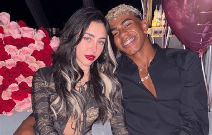 
Who Is Hard Cell Actress Niky Wardley Partner? Everything About Her Family 