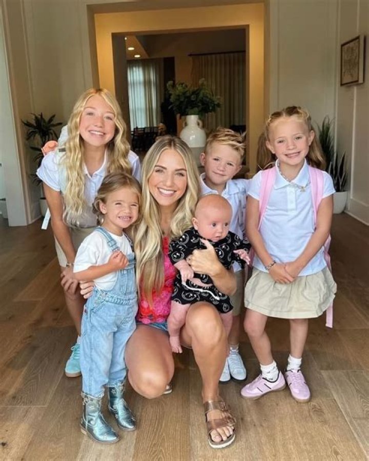 Wife, Kids, Height, Net Worth